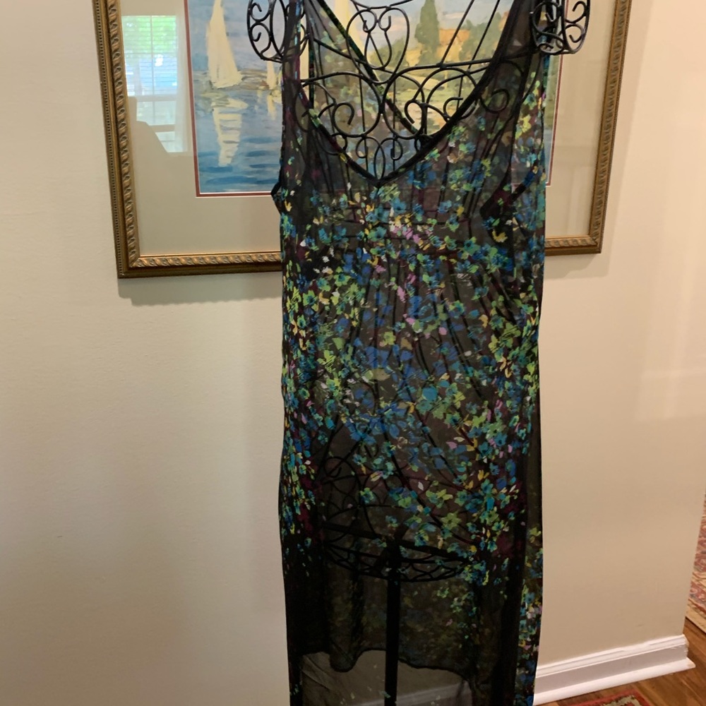 LILY WHITE SIZE L SHEAR BEACH COVERUP